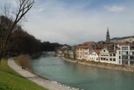 Münster und Aare vom Bärengehege/Bern/Berne Schweiz/Switzerland) Münster und Aare vom Bärengehege/Bern/Berne Schweiz/Switzerland)