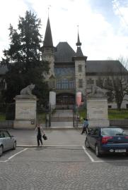 Helvetiaplatz: historisches Museum mit Einsteinmuseum/{{coord|46.9437655,7.4491334|type:landmark_region}}/Bern/Berne Schweiz/Switzerland) Helvetiaplatz: historisches Museum mit Einsteinmuseum/{{coord|46.9437655,7.4491334|type:landmark_region}}/Bern/Berne Schweiz/Switzerland)