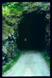 Oesterreich-Reise Juli 1991/Tunnel/Dunkelkammer/tunnel/darkroom Oesterreich-Reise Juli 1991/Tunnel/Dunkelkammer/tunnel/darkroom