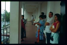 El Salvador 1995/cola en frente del banco El Salvador 1995/cola en frente del banco
